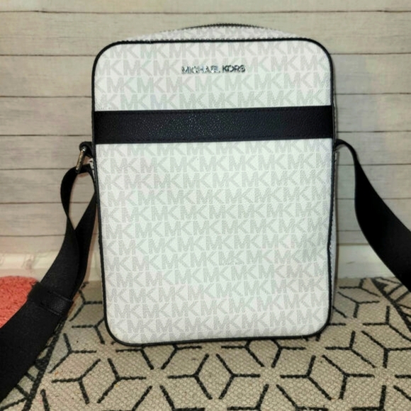Michael Kors Cooper Signature Logo Flight Bag in Bright White - Picture 1 of 16